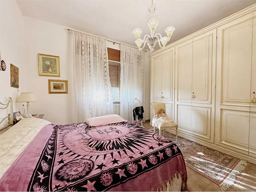 Immagine 23 di Villa in vendita  in Lammari  a Capannori