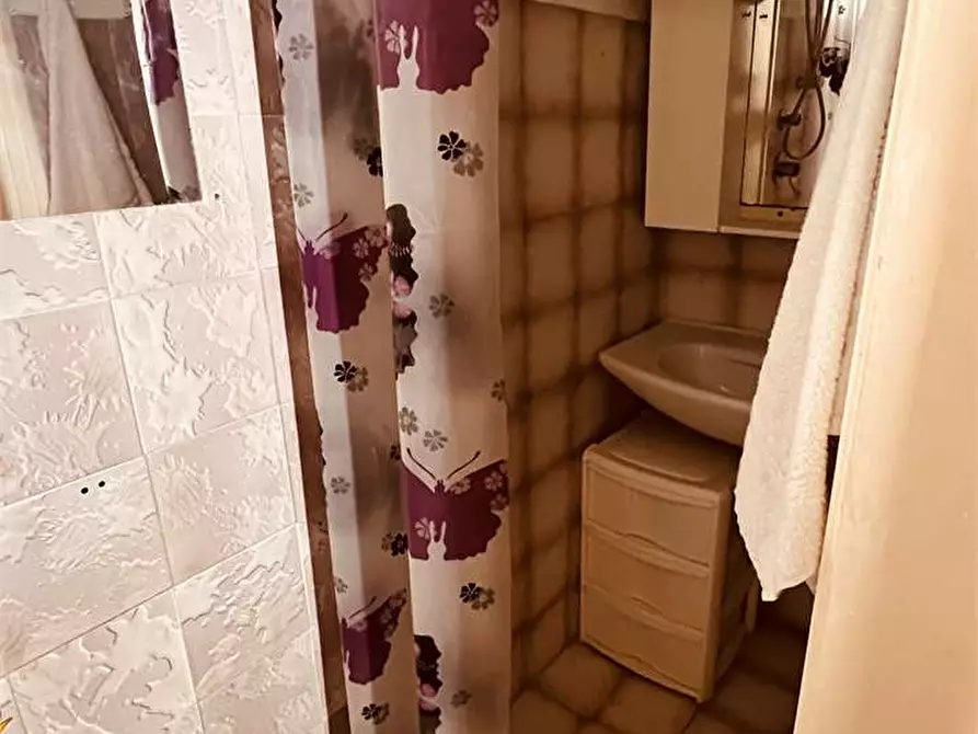 Immagine 19 di Porzione di casa in vendita  in Via del brennero a Lucca