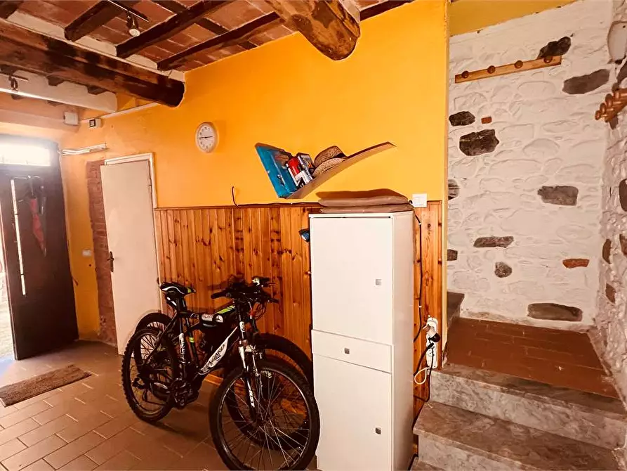 Immagine 5 di Porzione di casa in vendita  in Via del brennero a Lucca