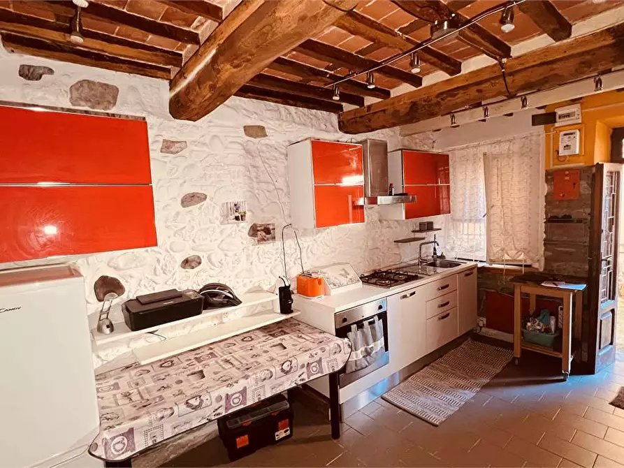 Immagine 3 di Porzione di casa in vendita  in Via del brennero a Lucca