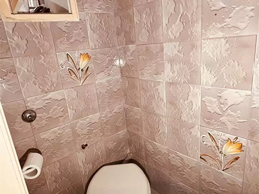 Immagine 6 di Porzione di casa in vendita  in Via del brennero a Lucca