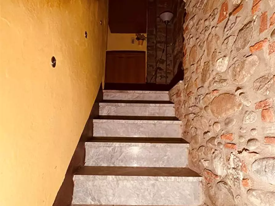 Immagine 10 di Porzione di casa in vendita  in Via del brennero a Lucca