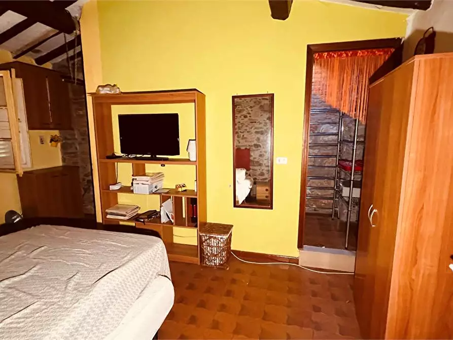 Immagine 11 di Porzione di casa in vendita  in Via del brennero a Lucca