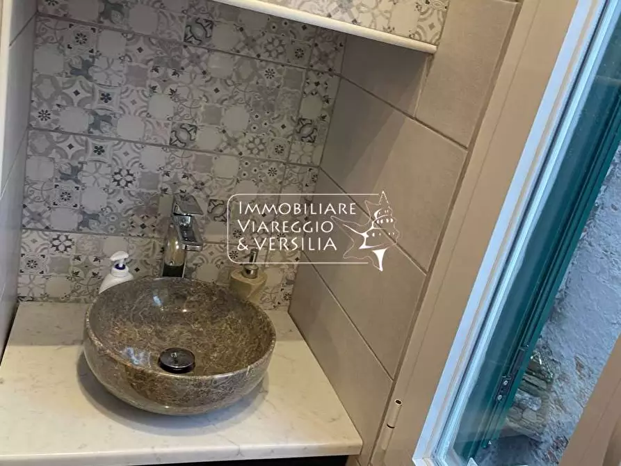 Immagine 2 di Appartamento in vendita  in Piazza san Michele a Lucca