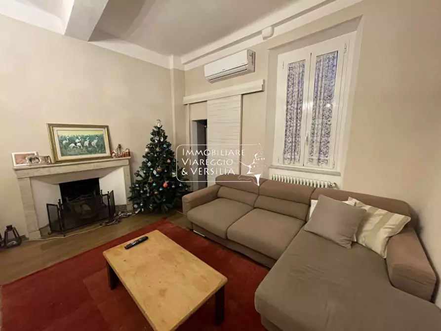 Immagine 8 di Appartamento in vendita  in Piazza san Michele a Lucca