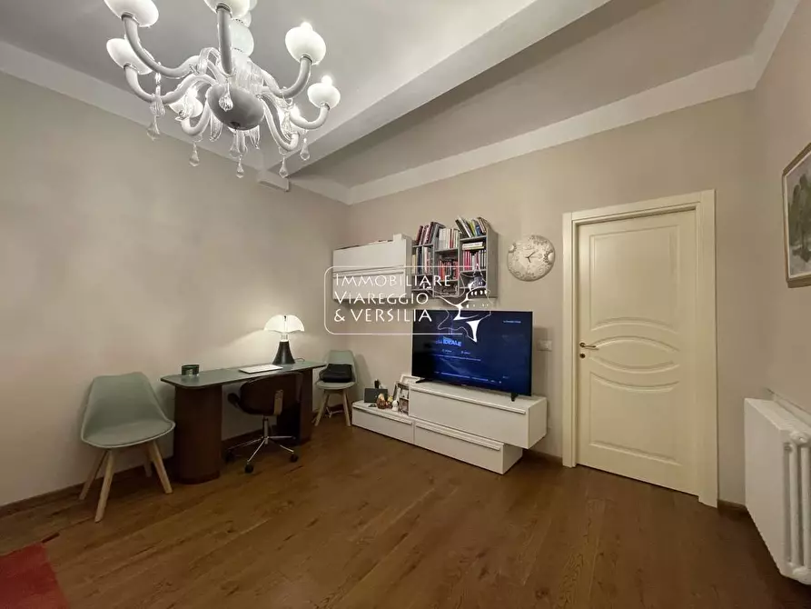 Immagine 10 di Appartamento in vendita  in Piazza san Michele a Lucca