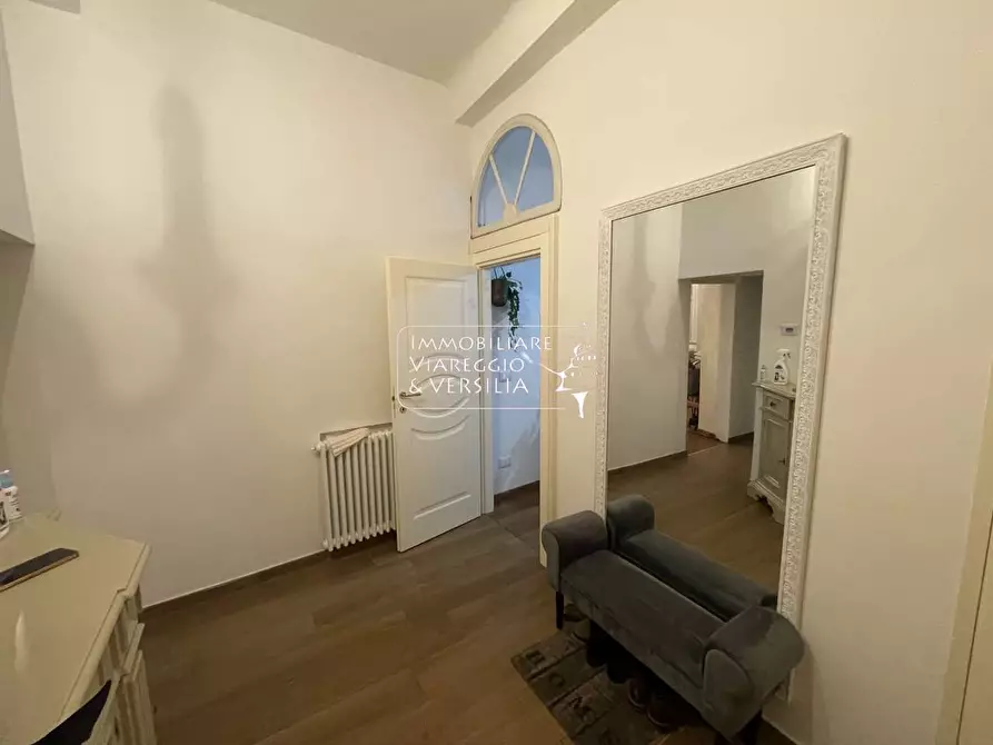Immagine 15 di Appartamento in vendita  in Piazza san Michele a Lucca