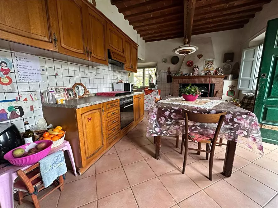 Immagine 3 di Rustico / casale in vendita  in via dell'anfrione a Capannori