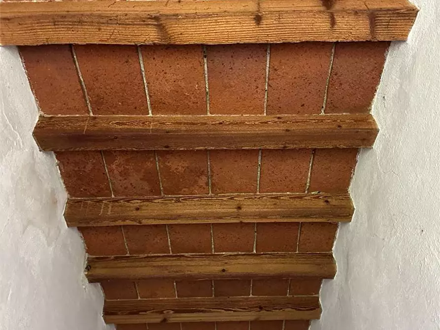 Immagine 14 di Rustico / casale in vendita  in via dell'anfrione a Capannori