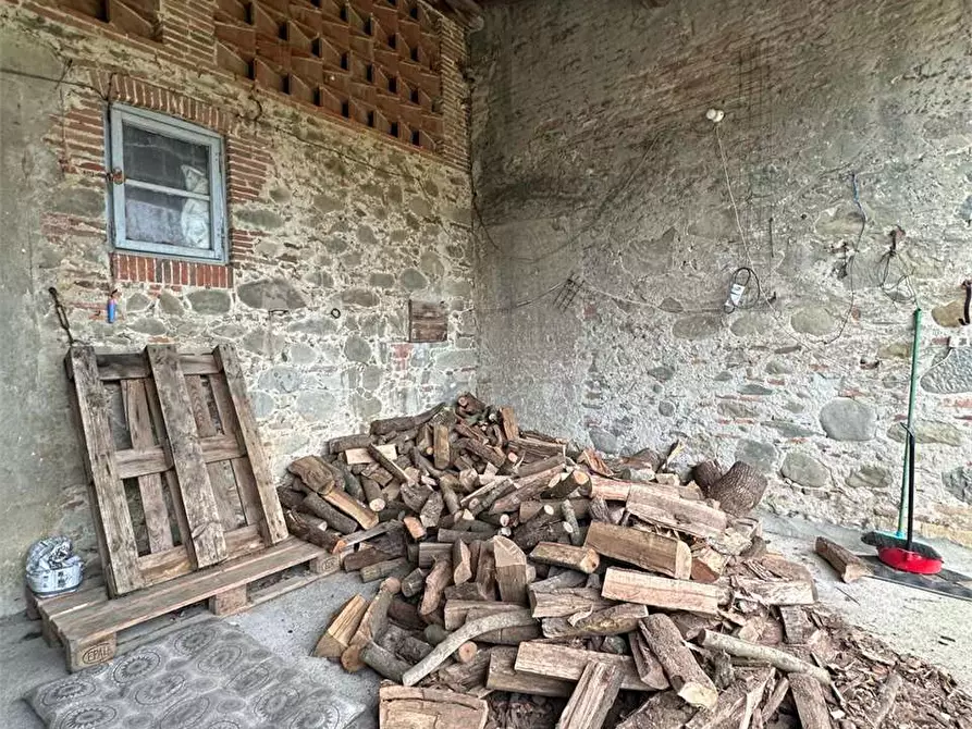 Immagine 29 di Rustico / casale in vendita  in via dell'anfrione a Capannori