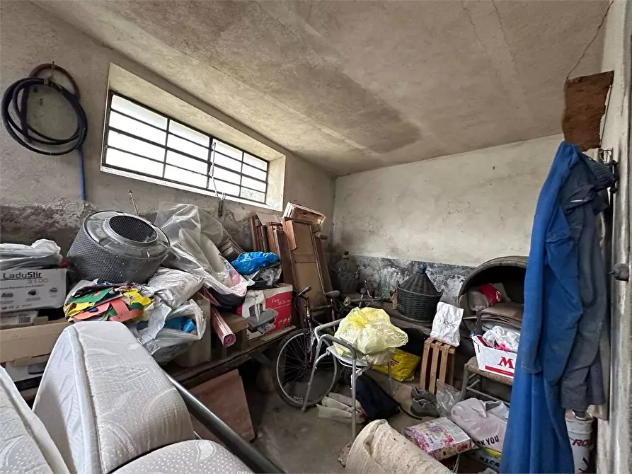 Immagine 34 di Rustico / casale in vendita  in via dell'anfrione a Capannori