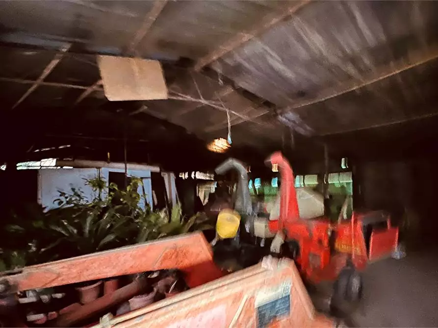 Immagine 7 di Capannone industriale in vendita  a Capannori