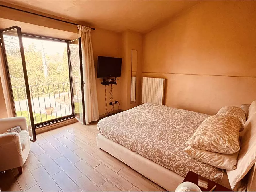 Immagine 10 di Villa in vendita  a Capannori