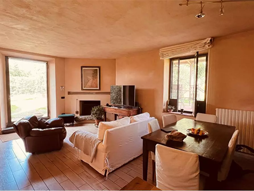 Immagine 6 di Villa in vendita  a Capannori