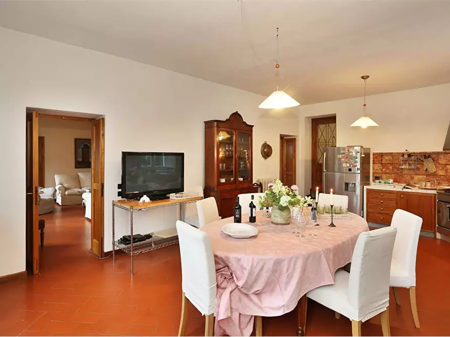 Immagine 16 di Villa in vendita  a Capannori