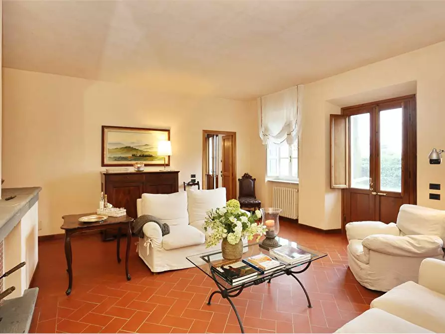Immagine 31 di Villa in vendita  a Capannori