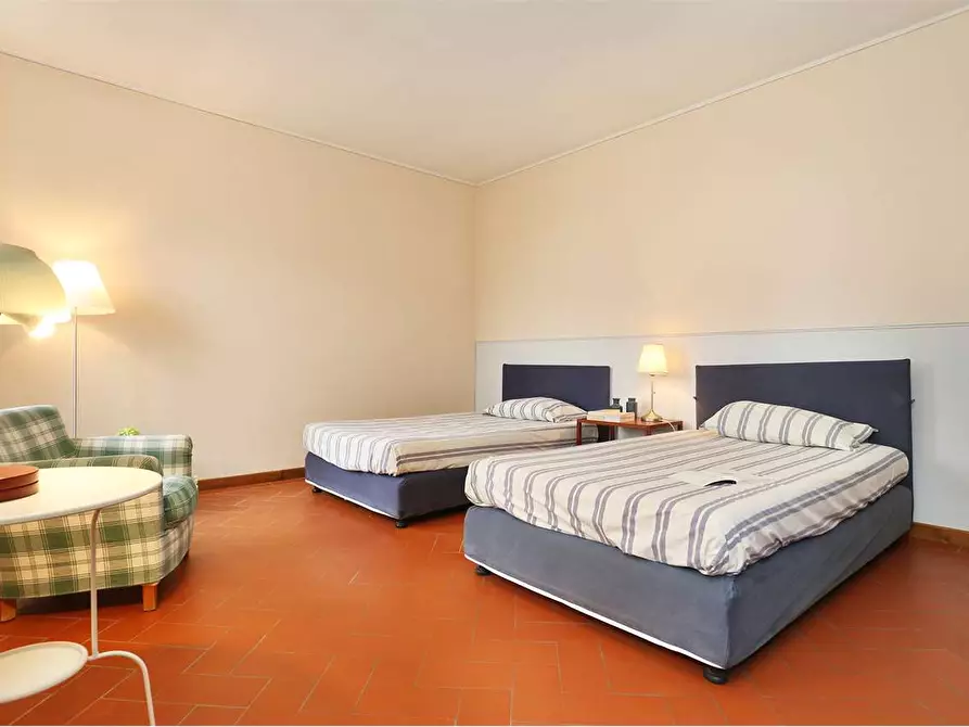 Immagine 36 di Villa in vendita  a Capannori