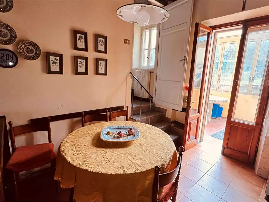Immagine 6 di Porzione di casa in vendita  in vorno a Capannori