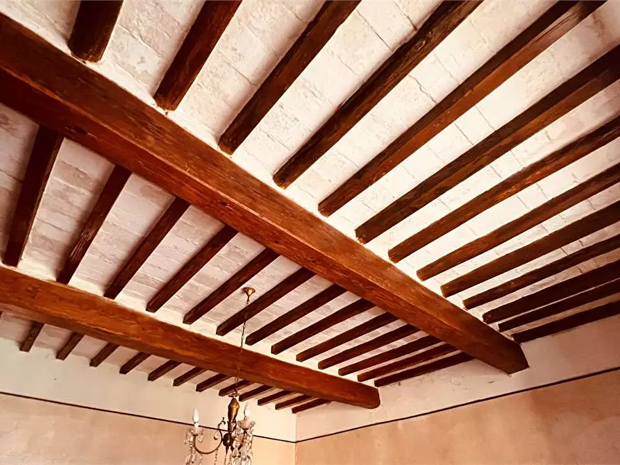 Immagine 27 di Porzione di casa in vendita  in vorno a Capannori