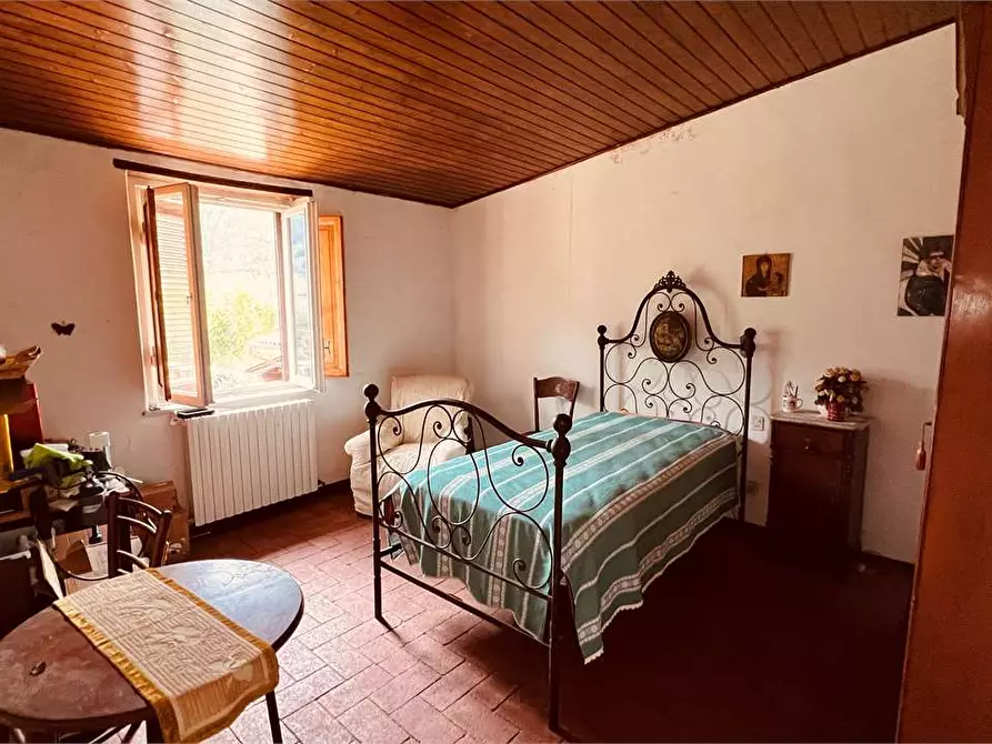 Immagine 20 di Porzione di casa in vendita  in vorno a Capannori