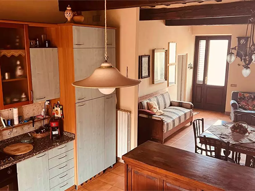 Immagine 29 di Porzione di casa in vendita  in vorno a Capannori