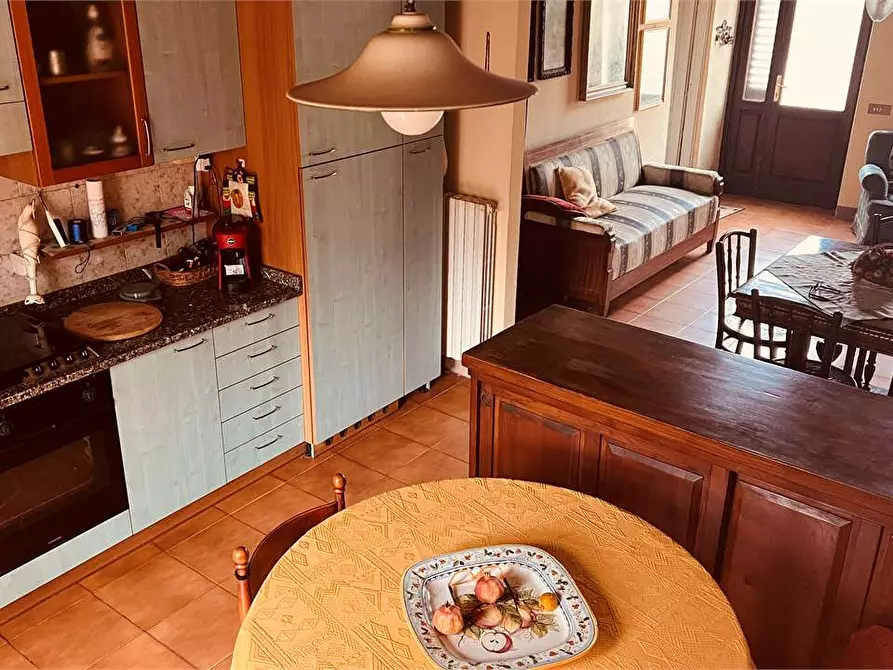 Immagine 30 di Porzione di casa in vendita  in vorno a Capannori