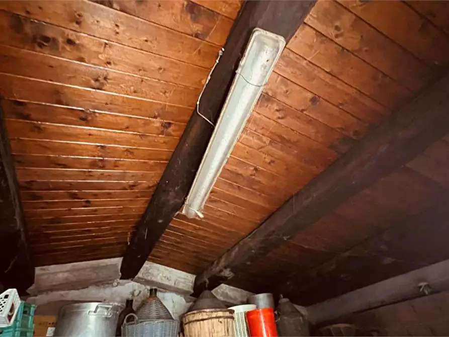 Immagine 33 di Porzione di casa in vendita  in vorno a Capannori