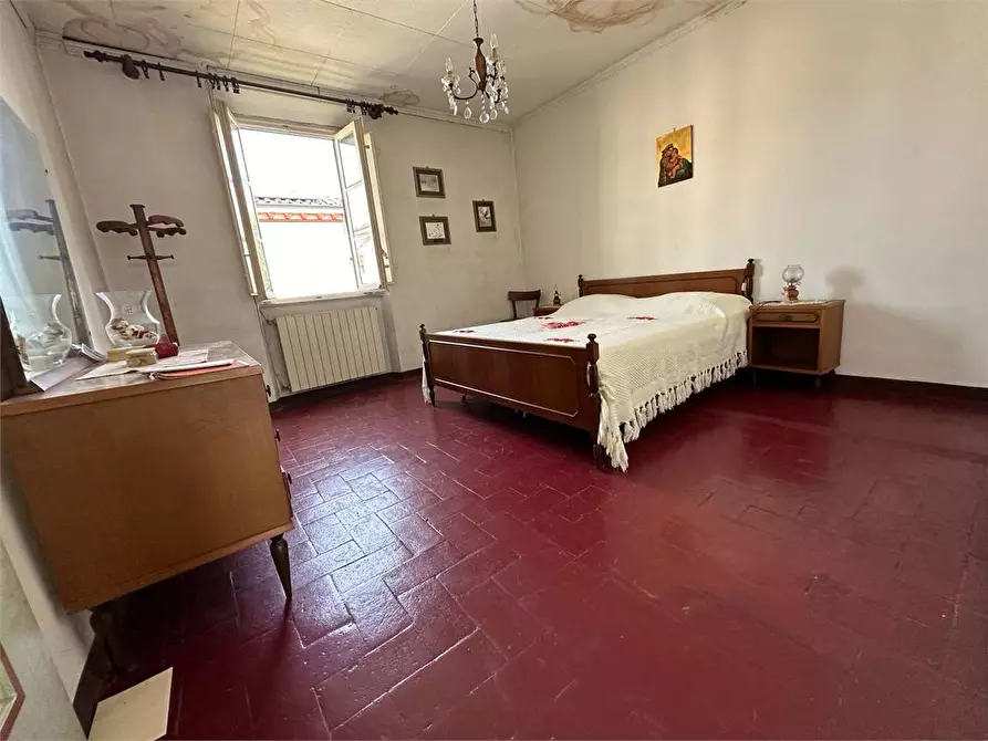 Immagine 9 di Porzione di casa in vendita  in Carraia a Capannori