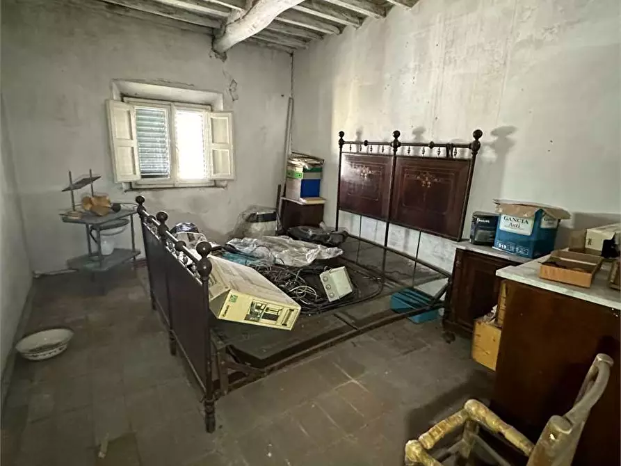 Immagine 19 di Porzione di casa in vendita  in Carraia a Capannori