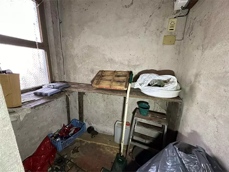 Immagine 26 di Porzione di casa in vendita  in Carraia a Capannori