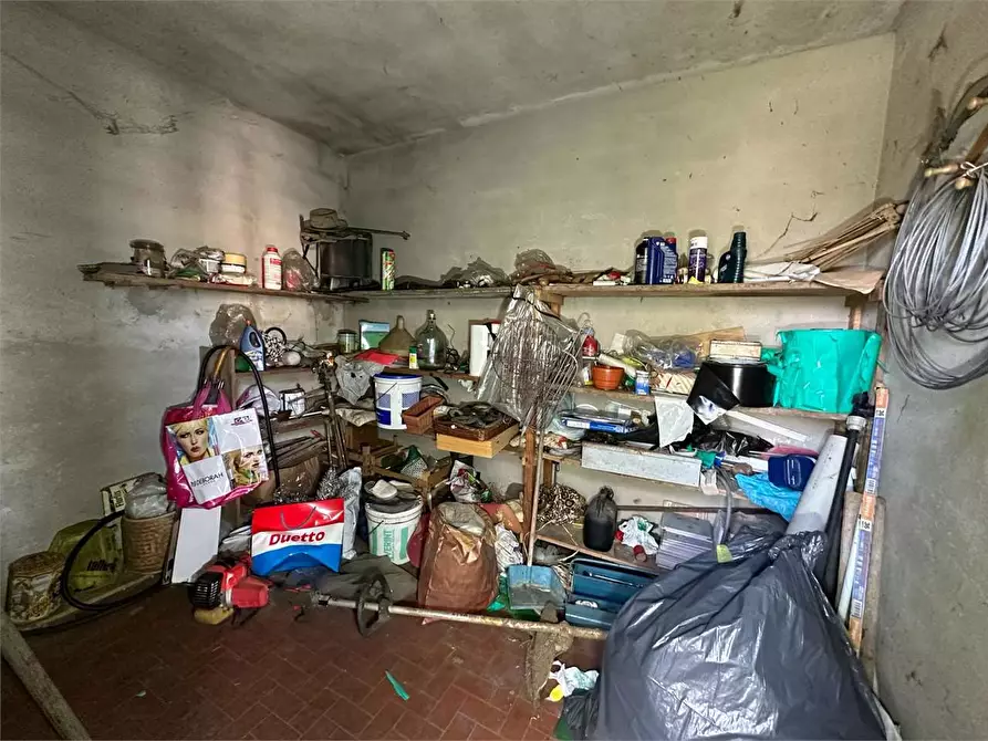 Immagine 25 di Porzione di casa in vendita  in Carraia a Capannori