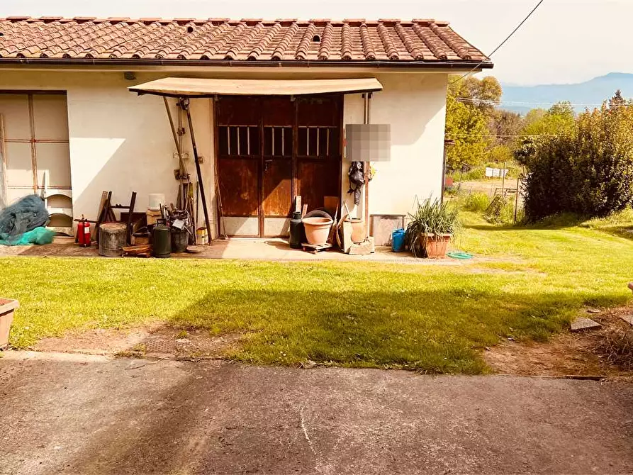 Immagine 3 di Rustico / casale in vendita  in vicopelago a Lucca
