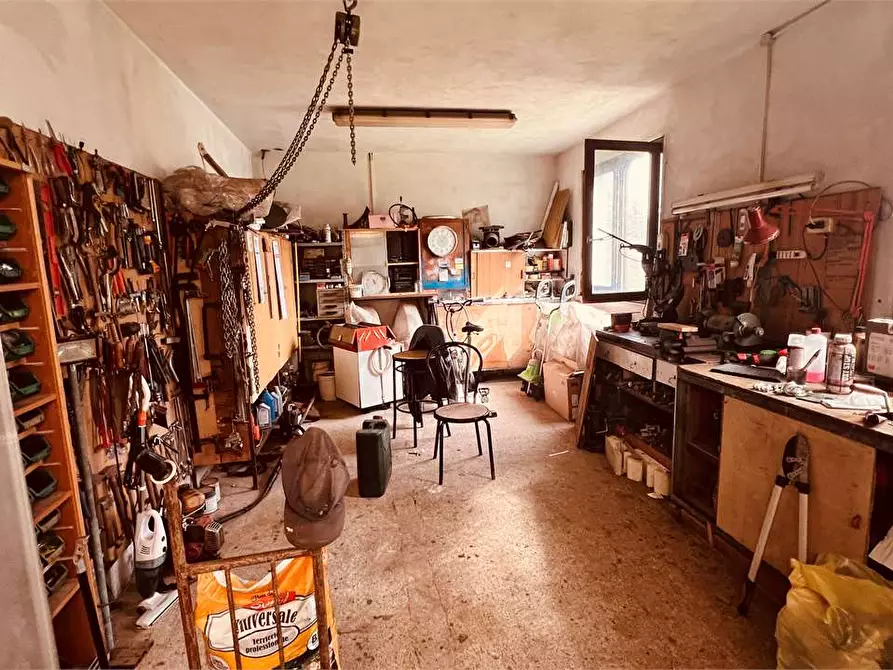 Immagine 28 di Rustico / casale in vendita  in vicopelago a Lucca