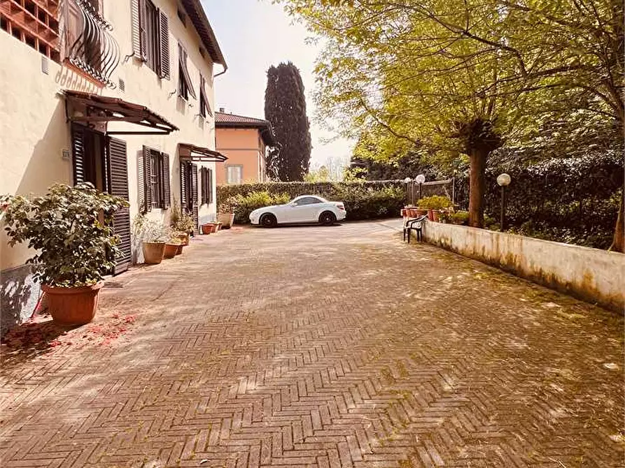 Immagine 8 di Rustico / casale in vendita  in vicopelago a Lucca