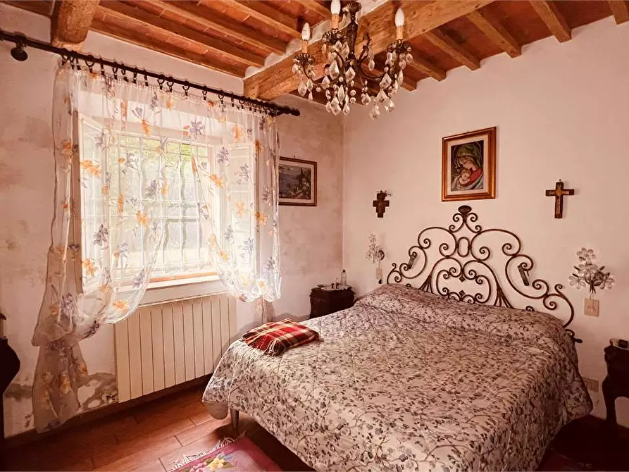 Immagine 13 di Rustico / casale in vendita  in vicopelago a Lucca