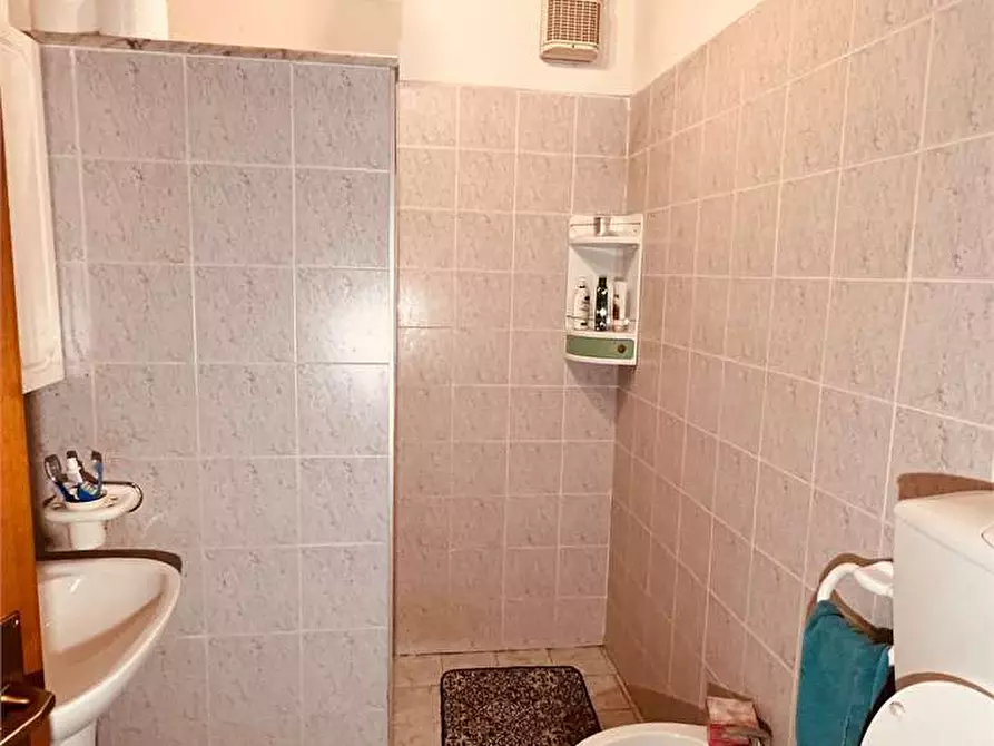 Immagine 14 di Rustico / casale in vendita  in vicopelago a Lucca