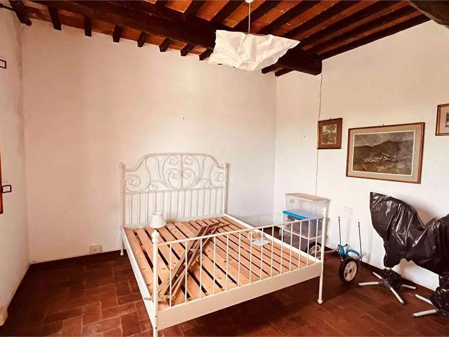 Immagine 21 di Rustico / casale in vendita  in vicopelago a Lucca