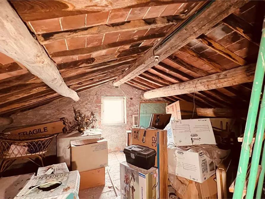 Immagine 26 di Rustico / casale in vendita  in vicopelago a Lucca