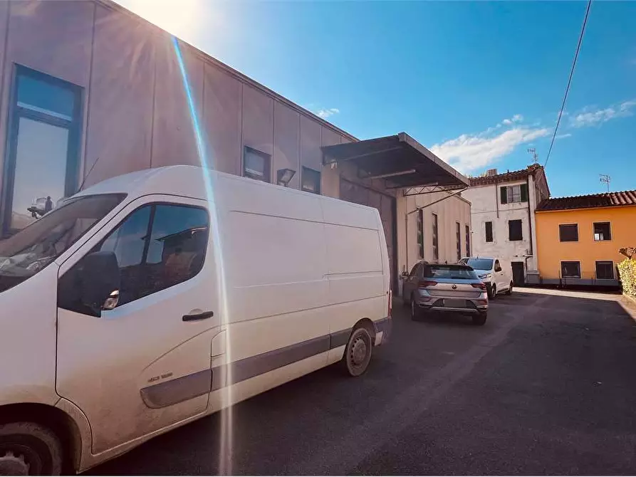 Immagine 29 di Appartamento in vendita  in San Marco a Lucca