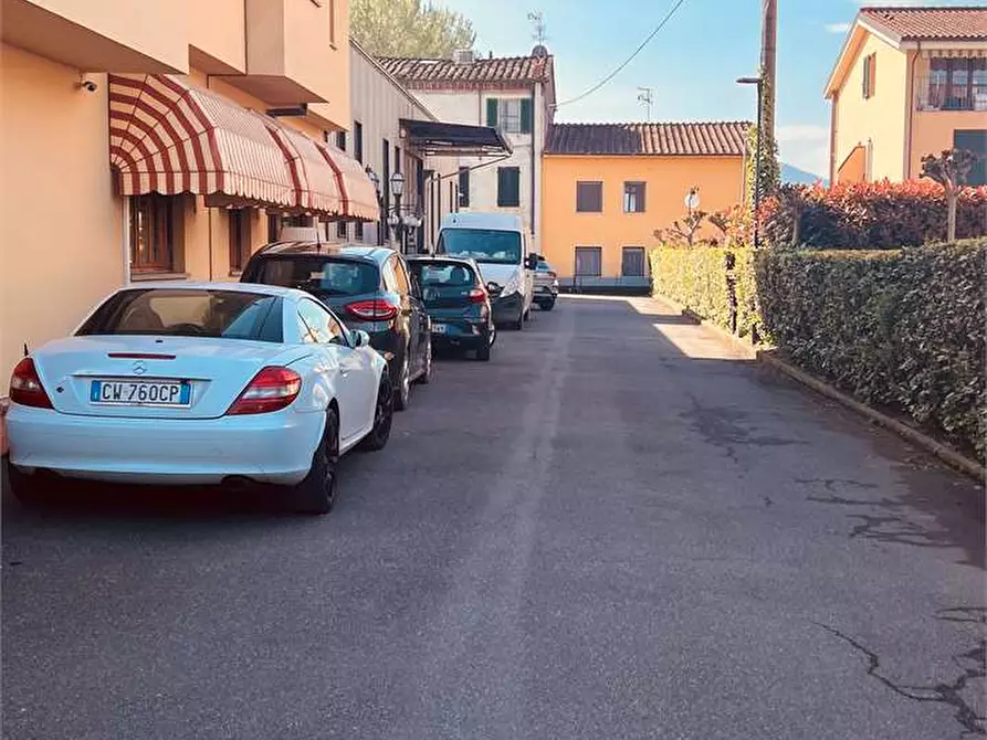 Immagine 39 di Appartamento in vendita  in San Marco a Lucca