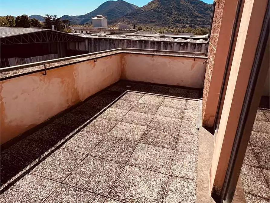 Immagine 21 di Ufficio in vendita  in via di sottopoggio a Capannori