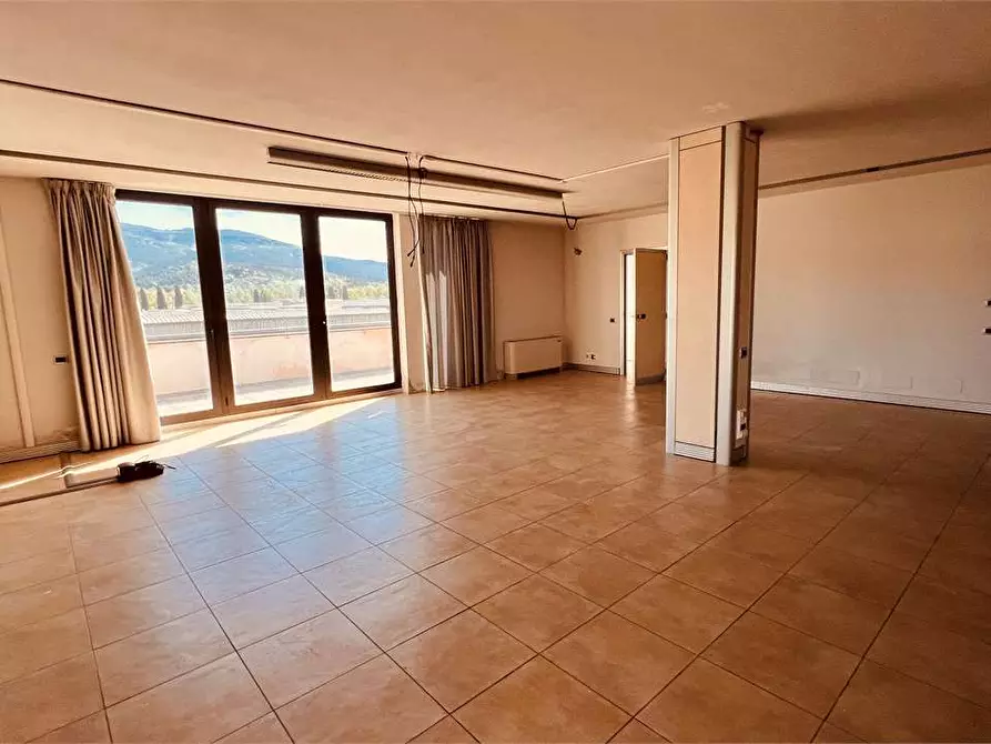 Immagine 5 di Ufficio in vendita  in via di sottopoggio a Capannori