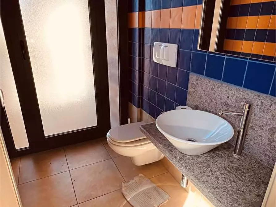 Immagine 9 di Ufficio in vendita  in via di sottopoggio a Capannori