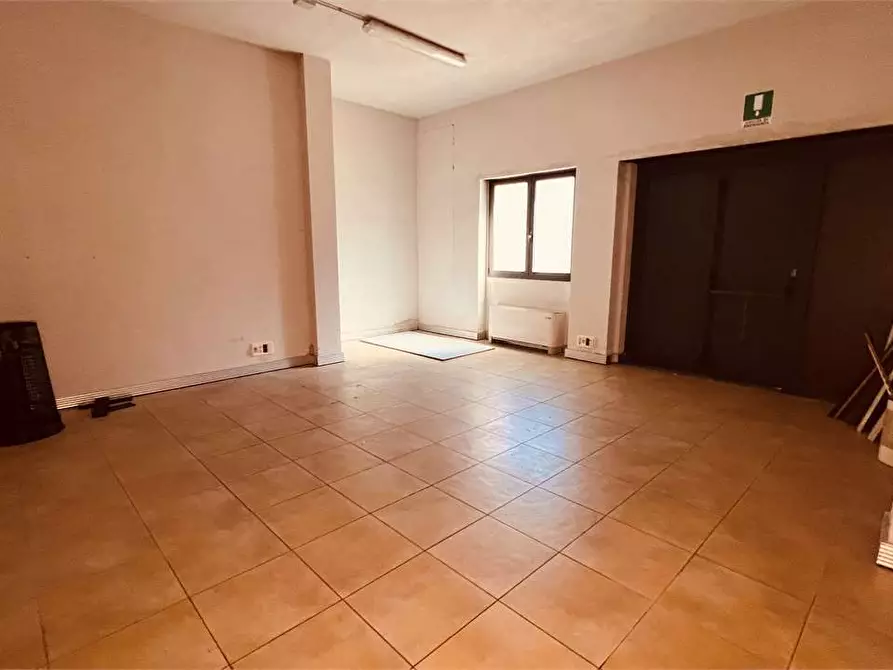 Immagine 32 di Ufficio in vendita  in via di sottopoggio a Capannori
