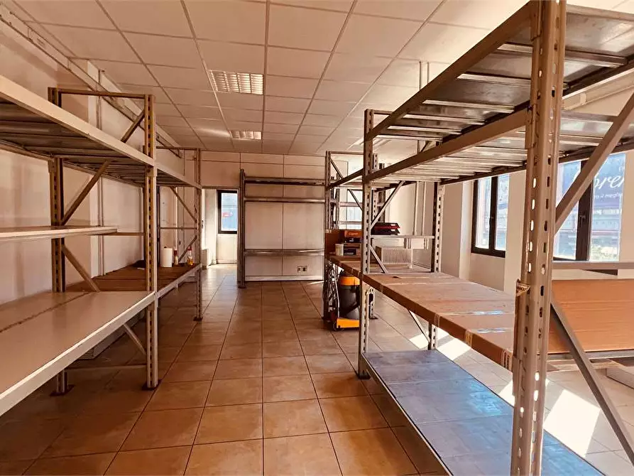 Immagine 33 di Ufficio in vendita  in via di sottopoggio a Capannori