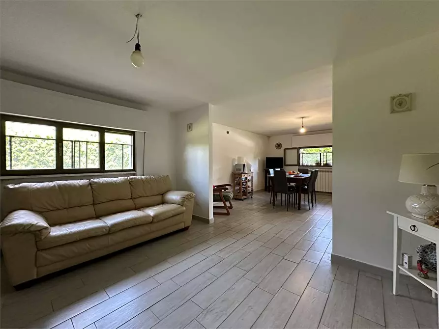 Immagine 35 di Villa in vendita  in Via Lombarda a Capannori