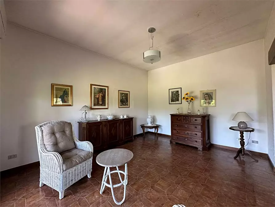 Immagine 10 di Villa in vendita  in Via Lombarda a Capannori