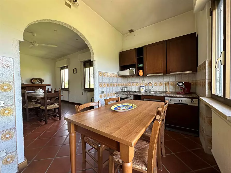 Immagine 13 di Villa in vendita  in Via Lombarda a Capannori