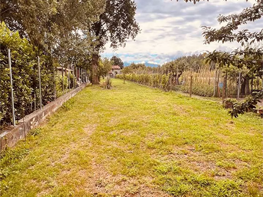 Immagine 25 di Porzione di casa in vendita  in via delle ville  493 a Capannori