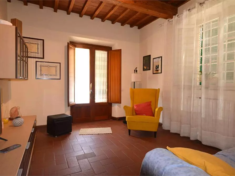 Immagine 1 di Porzione di casa in vendita  in Tempagnano a Lucca
